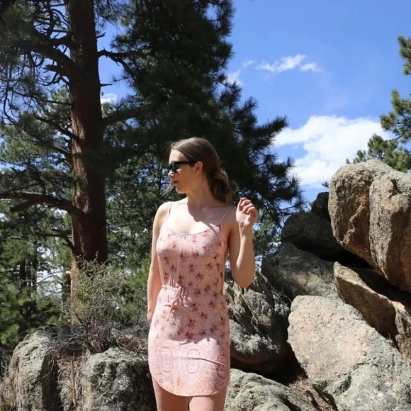 Sanctuary peach dress - Picture 2 of 5